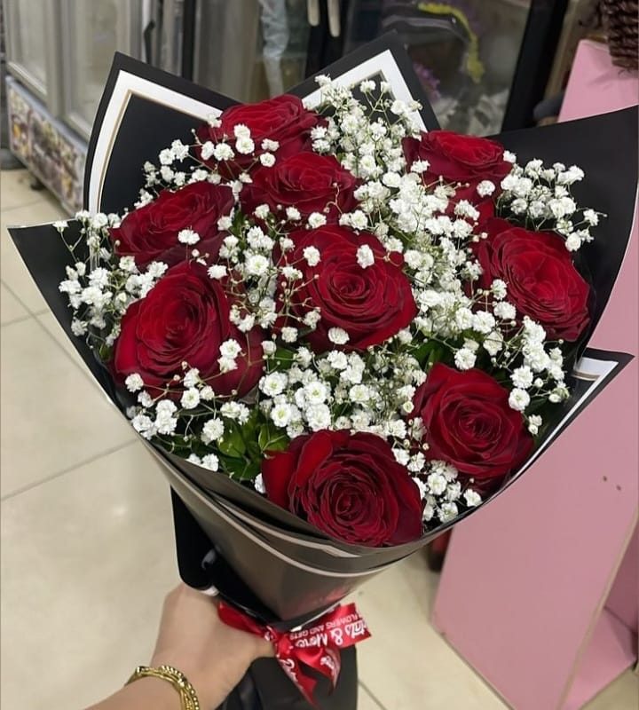 Artificial flower bouquet