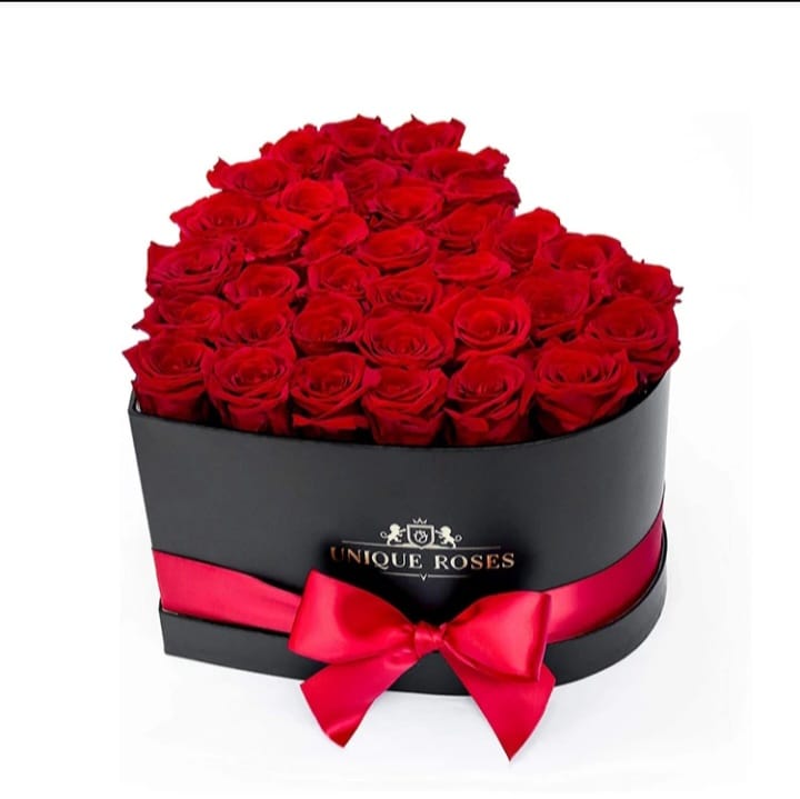 Red roses box