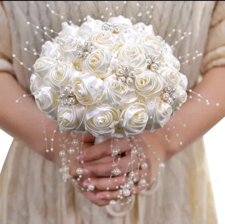 White bridal bouquet